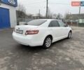 Белый Тойота Камри, объемом двигателя 2.49 л и пробегом 280 тыс. км за 7300 $, фото 2 на Automoto.ua
