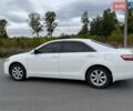 Белый Тойота Камри, объемом двигателя 2.4 л и пробегом 227 тыс. км за 10350 $, фото 4 на Automoto.ua