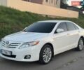 Білий Тойота Камрі, об'ємом двигуна 2.4 л та пробігом 203 тис. км за 9500 $, фото 1 на Automoto.ua