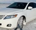 Белый Тойота Камри, объемом двигателя 2.4 л и пробегом 270 тыс. км за 10700 $, фото 1 на Automoto.ua
