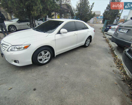 Белый Тойота Камри, объемом двигателя 2.4 л и пробегом 197 тыс. км за 9900 $, фото 4 на Automoto.ua