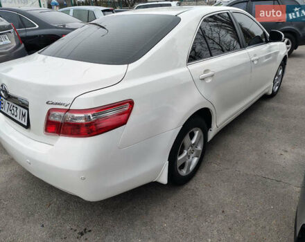 Белый Тойота Камри, объемом двигателя 2.4 л и пробегом 197 тыс. км за 9900 $, фото 9 на Automoto.ua