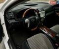 Белый Тойота Камри, объемом двигателя 2.4 л и пробегом 227 тыс. км за 10350 $, фото 9 на Automoto.ua
