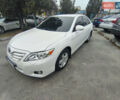 Белый Тойота Камри, объемом двигателя 2.4 л и пробегом 197 тыс. км за 9900 $, фото 2 на Automoto.ua