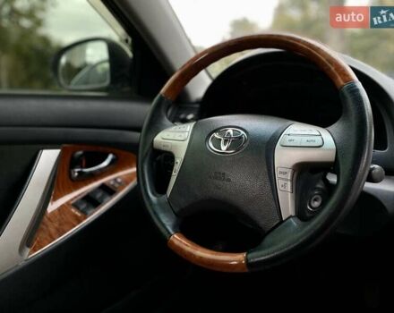 Белый Тойота Камри, объемом двигателя 2.4 л и пробегом 227 тыс. км за 10350 $, фото 12 на Automoto.ua