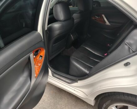 Білий Тойота Камрі, об'ємом двигуна 2.4 л та пробігом 197 тис. км за 9800 $, фото 6 на Automoto.ua