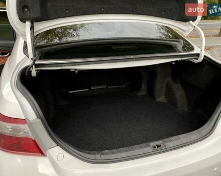 Белый Тойота Камри, объемом двигателя 2.4 л и пробегом 227 тыс. км за 10350 $, фото 13 на Automoto.ua