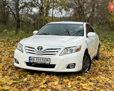 Тойота Камри 2011 в Виннице на Automoto.ua Белый Тойота Камри, объемом двигателя 2.5 л и пробегом 230 тыс. км за 10250 $, фото 12 на Automoto.ua