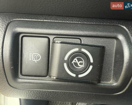 Белый Тойота Камри, объемом двигателя 2.5 л и пробегом 242 тыс. км за 13700 $, фото 25 на Automoto.ua