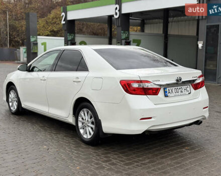 Белый Тойота Камри, объемом двигателя 2.5 л и пробегом 152 тыс. км за 12700 $, фото 5 на Automoto.ua