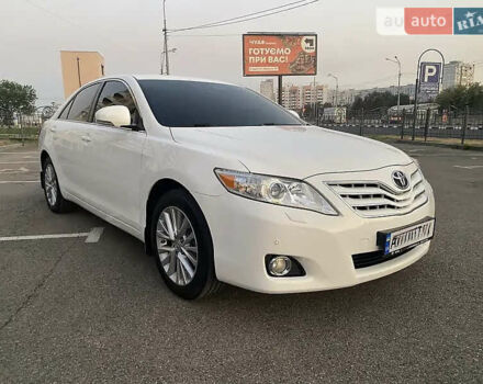 Белый Тойота Камри, объемом двигателя 0 л и пробегом 135 тыс. км за 14500 $, фото 3 на Automoto.ua