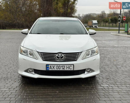 Белый Тойота Камри, объемом двигателя 2.5 л и пробегом 152 тыс. км за 12700 $, фото 11 на Automoto.ua