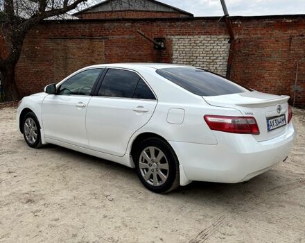Белый Тойота Камри, объемом двигателя 2.4 л и пробегом 220 тыс. км за 7800 $, фото 6 на Automoto.ua