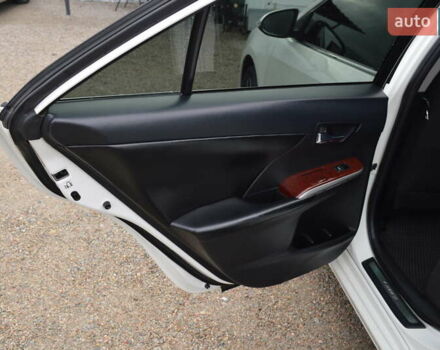 Белый Тойота Камри, объемом двигателя 2.5 л и пробегом 242 тыс. км за 13700 $, фото 8 на Automoto.ua