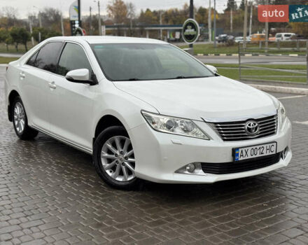 Белый Тойота Камри, объемом двигателя 2.5 л и пробегом 152 тыс. км за 12700 $, фото 14 на Automoto.ua
