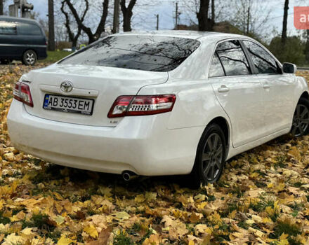 Тойота Камри 2011 в Виннице на Automoto.ua Белый Тойота Камри, объемом двигателя 2.5 л и пробегом 230 тыс. км за 10250 $, фото 8 на Automoto.ua