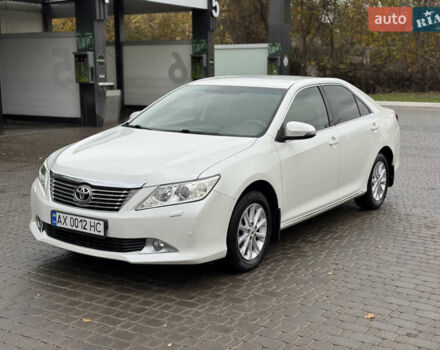 Белый Тойота Камри, объемом двигателя 2.5 л и пробегом 152 тыс. км за 12700 $, фото 3 на Automoto.ua