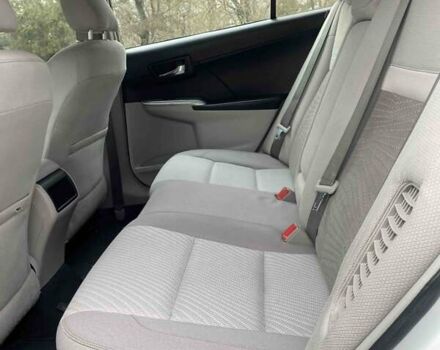 Белый Тойота Камри, объемом двигателя 2.49 л и пробегом 135 тыс. км за 9300 $, фото 12 на Automoto.ua