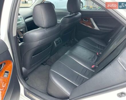 Белый Тойота Камри, объемом двигателя 2.36 л и пробегом 83 тыс. км за 13850 $, фото 11 на Automoto.ua