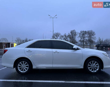 Белый Тойота Камри, объемом двигателя 2.49 л и пробегом 251 тыс. км за 13399 $, фото 2 на Automoto.ua