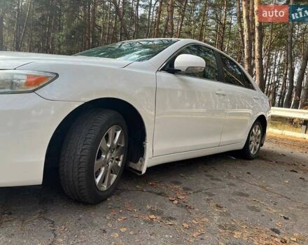 Белый Тойота Камри, объемом двигателя 2.36 л и пробегом 263 тыс. км за 10000 $, фото 5 на Automoto.ua