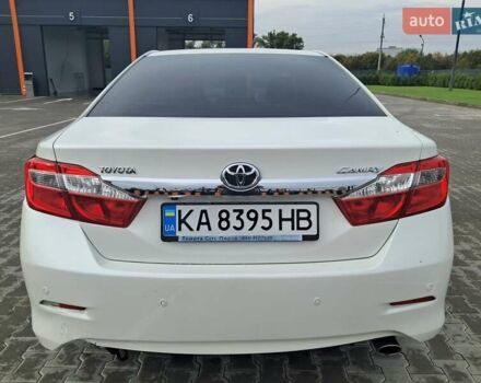 Білий Тойота Камрі, об'ємом двигуна 2.5 л та пробігом 256 тис. км за 9150 $, фото 3 на Automoto.ua