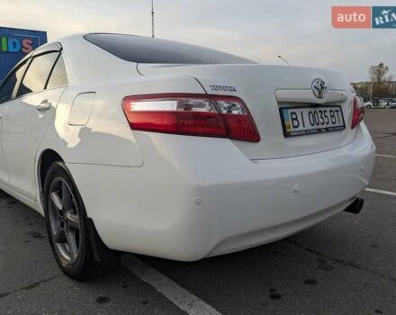 Белый Тойота Камри, объемом двигателя 2.4 л и пробегом 200 тыс. км за 11000 $, фото 9 на Automoto.ua