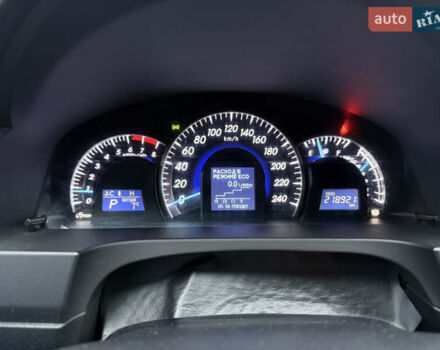 Белый Тойота Камри, объемом двигателя 2.49 л и пробегом 218 тыс. км за 12300 $, фото 9 на Automoto.ua