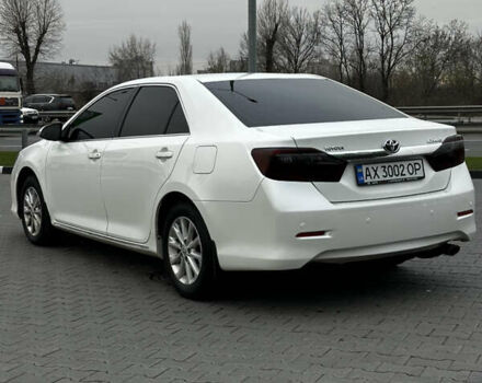 Білий Тойота Камрі, об'ємом двигуна 2.49 л та пробігом 233 тис. км за 12700 $, фото 3 на Automoto.ua