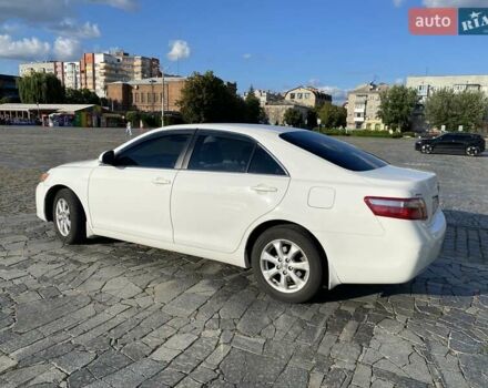 Белый Тойота Камри, объемом двигателя 2.36 л и пробегом 210 тыс. км за 12100 $, фото 8 на Automoto.ua