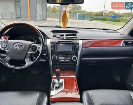 Білий Тойота Камрі, об'ємом двигуна 2.5 л та пробігом 256 тис. км за 9150 $, фото 20 на Automoto.ua