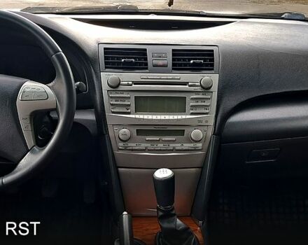 Белый Тойота Камри, объемом двигателя 2.4 л и пробегом 163 тыс. км за 8800 $, фото 4 на Automoto.ua