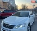 Білий Тойота Камрі, об'ємом двигуна 2.5 л та пробігом 231 тис. км за 11100 $, фото 1 на Automoto.ua