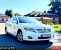 Білий Тойота Камрі, об'ємом двигуна 2.4 л та пробігом 260 тис. км за 9000 $, фото 1 на Automoto.ua