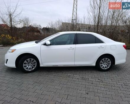 Белый Тойота Камри, объемом двигателя 2.49 л и пробегом 174 тыс. км за 9700 $, фото 6 на Automoto.ua