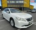 Белый Тойота Камри, объемом двигателя 2.5 л и пробегом 240 тыс. км за 12300 $, фото 1 на Automoto.ua