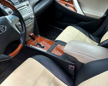 Белый Тойота Камри, объемом двигателя 2.4 л и пробегом 220 тыс. км за 7800 $, фото 8 на Automoto.ua