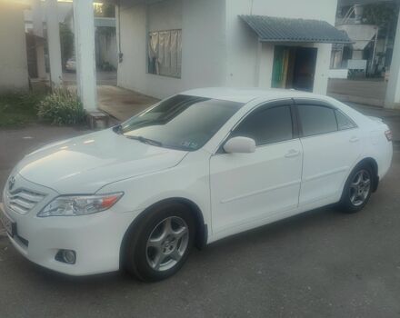 Белый Тойота Камри, объемом двигателя 2.5 л и пробегом 201 тыс. км за 10500 $, фото 3 на Automoto.ua