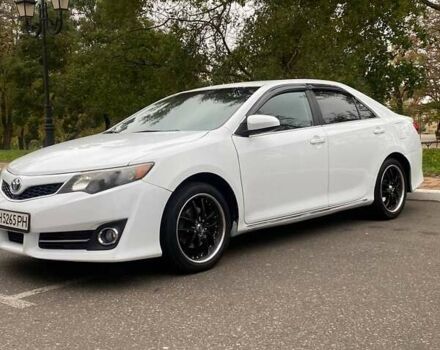 Белый Тойота Камри, объемом двигателя 2.49 л и пробегом 135 тыс. км за 9300 $, фото 3 на Automoto.ua