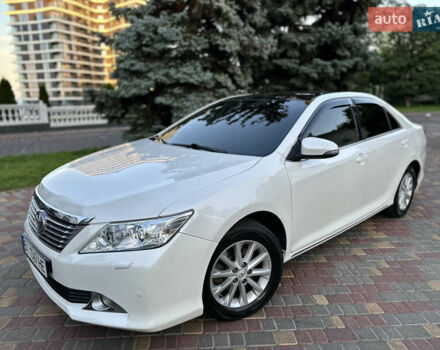 Белый Тойота Камри, объемом двигателя 2.5 л и пробегом 200 тыс. км за 11900 $, фото 7 на Automoto.ua