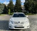 Белый Тойота Камри, объемом двигателя 2.36 л и пробегом 210 тыс. км за 12100 $, фото 1 на Automoto.ua