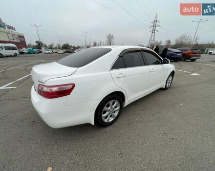 Белый Тойота Камри, объемом двигателя 2.36 л и пробегом 83 тыс. км за 13850 $, фото 3 на Automoto.ua