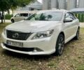 Белый Тойота Камри, объемом двигателя 2.5 л и пробегом 220 тыс. км за 13480 $, фото 1 на Automoto.ua