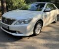Белый Тойота Камри, объемом двигателя 2.5 л и пробегом 117 тыс. км за 15499 $, фото 1 на Automoto.ua