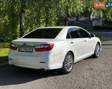 Белый Тойота Камри, объемом двигателя 3.5 л и пробегом 183 тыс. км за 15800 $, фото 4 на Automoto.ua