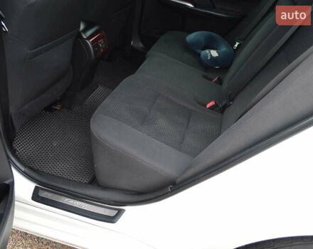 Белый Тойота Камри, объемом двигателя 2.5 л и пробегом 242 тыс. км за 13700 $, фото 10 на Automoto.ua