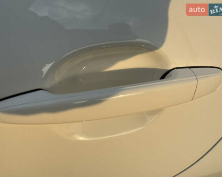 Белый Тойота Камри, объемом двигателя 0 л и пробегом 135 тыс. км за 14500 $, фото 57 на Automoto.ua