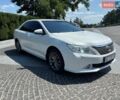 Белый Тойота Камри, объемом двигателя 2.5 л и пробегом 268 тыс. км за 8000 $, фото 1 на Automoto.ua