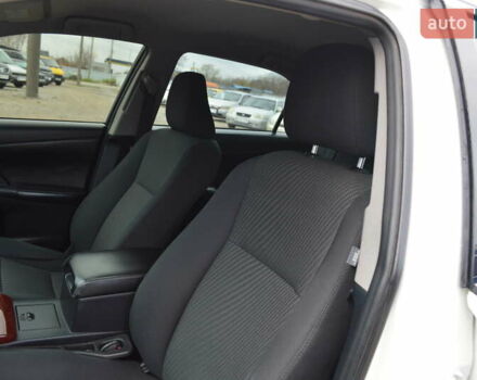 Белый Тойота Камри, объемом двигателя 2.5 л и пробегом 242 тыс. км за 13700 $, фото 6 на Automoto.ua