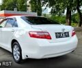 Белый Тойота Камри, объемом двигателя 2.4 л и пробегом 163 тыс. км за 8800 $, фото 2 на Automoto.ua